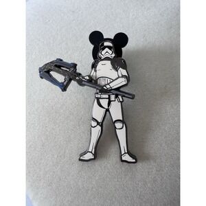 Disney - Star Wars - The Last Jedi - Judicial Stormtrooper Pin Trading